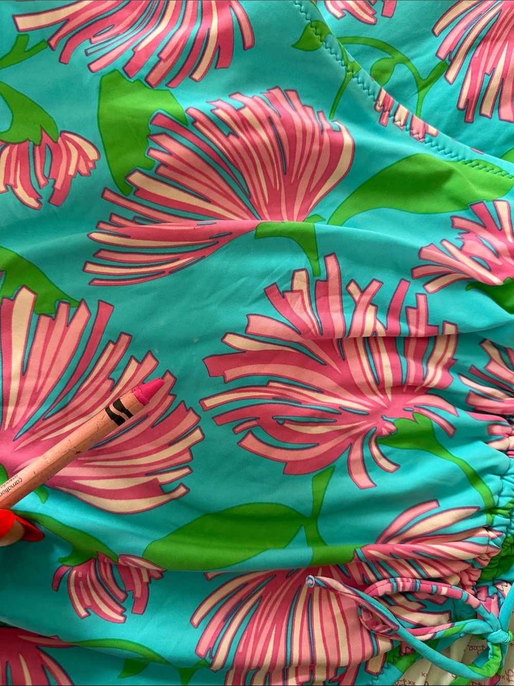 Lilly Pulitzer Foxi Kissue Crossover Side Clinch Tropical One Piece Swimsuit M - Picture 5 of 6